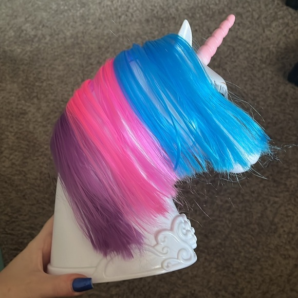 Hair Styling Unicorn Toy - Picture 5 of 7